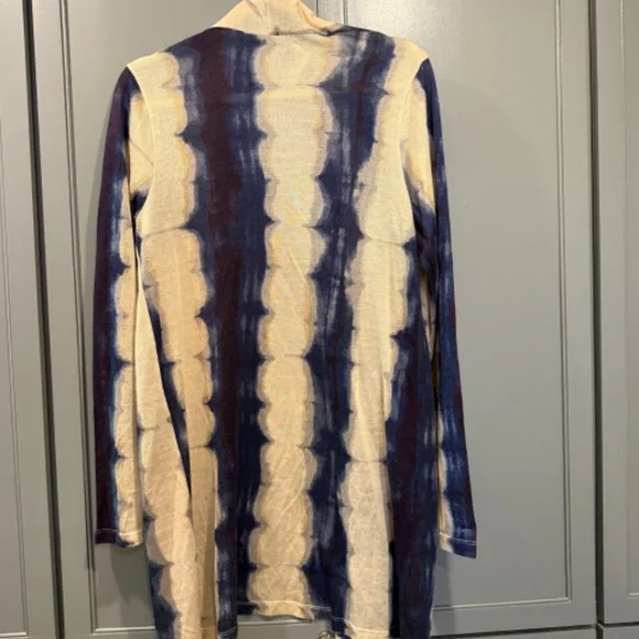 Johnny Was cardigan sweater, size L - Picture 7 of 11